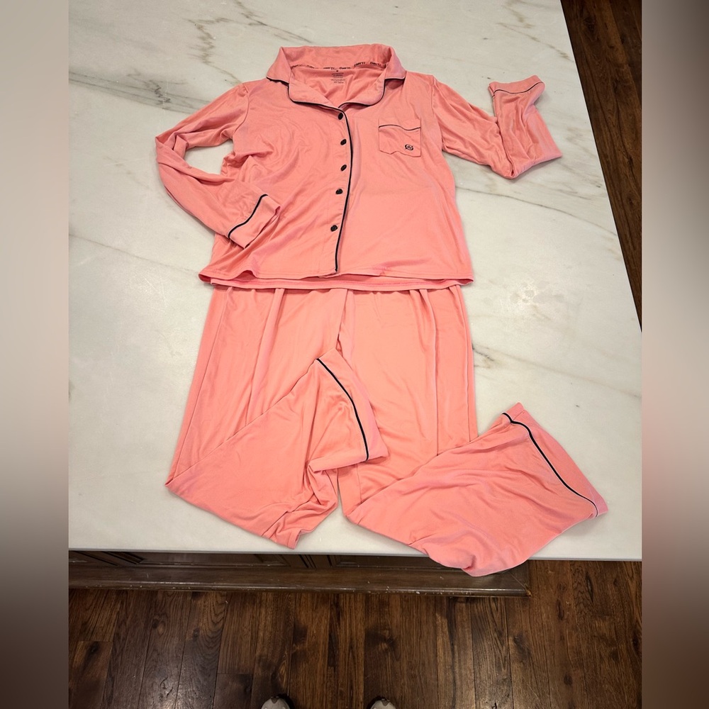 BORN pink pajama set w/ navy piping women’s medium.